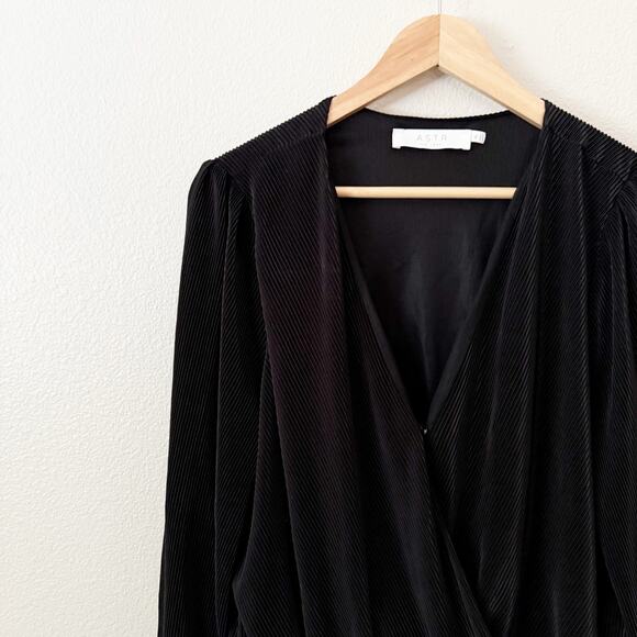 ASTR THE LABEL | Plisse Surplice Faux Wrap Top Textured Black Blouse | Size XL - Picture 3 of 9